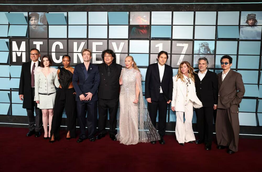 Ekipa filma 'Mickey 17' na premijeri u Londonu 