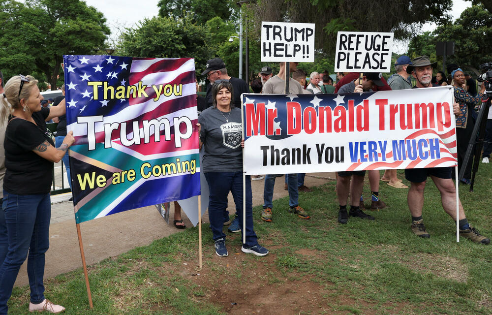 <p>Južnoafrički predsjednik Siril Ramafosa rekao je da prinudno uklanjanje bilo kojeg naroda s njegove zemlje nikada više neće biti dozvoljeno u Južnoj Africi pošto su milioni crnaca lišeni imovine u okviru Aparthejda - sistema vladavine bijele manjine i stotinama godina tokom kolonijalizma</p>