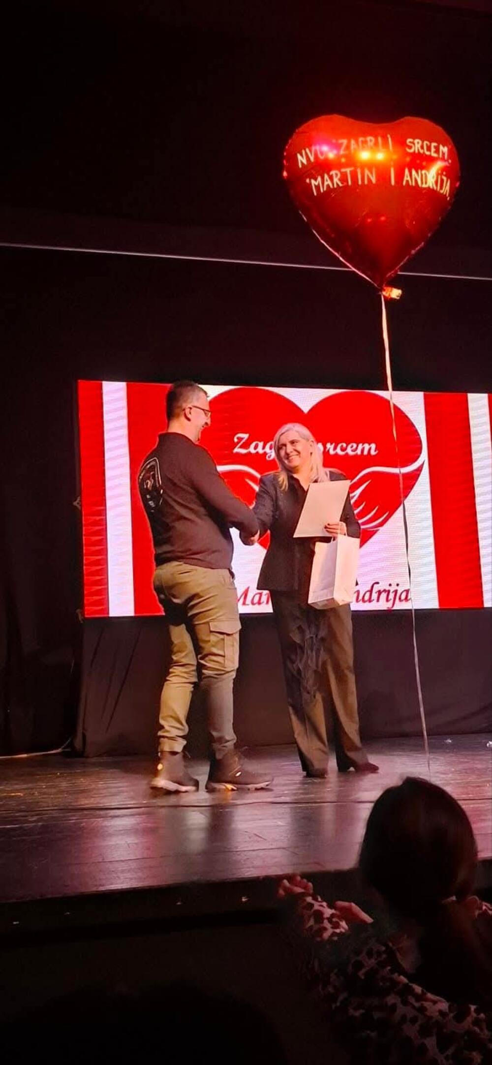 <p>Novac prikupljen u okviru humanitarne večeri biće upućen za liječenje dječaka Mijata Ružića i djevojčicu Petrić iz Bijelog Polja</p>