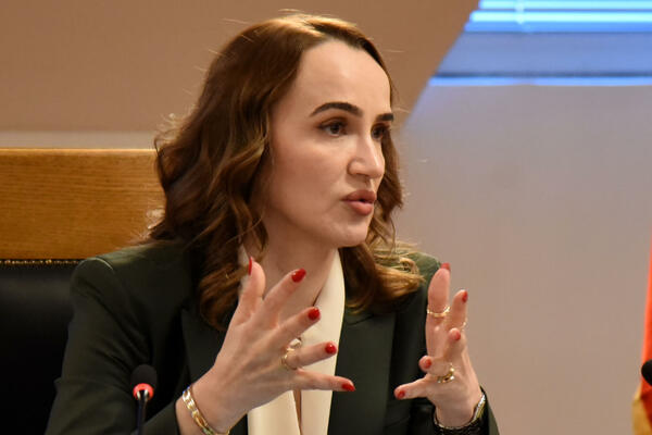 I poslije Medenice - Vesna. Pardon, Valentina
