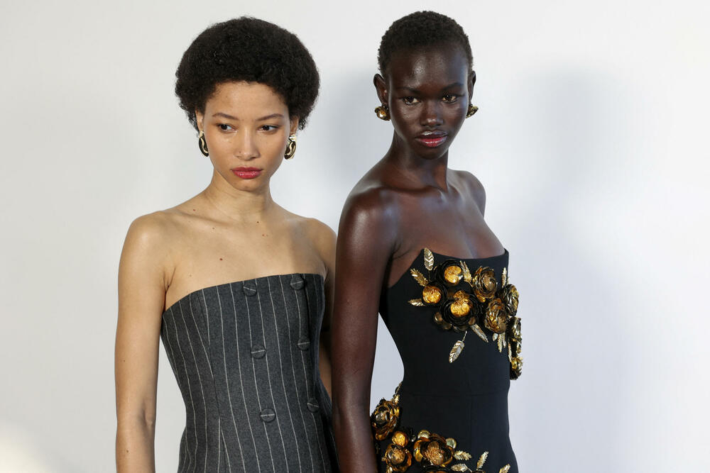 <p>Čuvena modna kuća Karolina Erera predstavila je najnoviju kolekciju.</p>  <p>Kreacije su predstavljene na Nedjelji mode u Njujorku.</p>