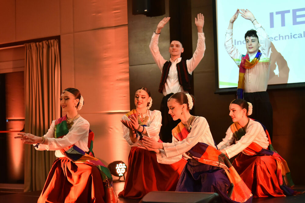 <p>Sa željom da se dodatno osnaže saradnja, razmjena i prijateljstvo dviju država, u Podgorici upriličeno veče indijske kulture i predstavljanje programa ITEC</p>