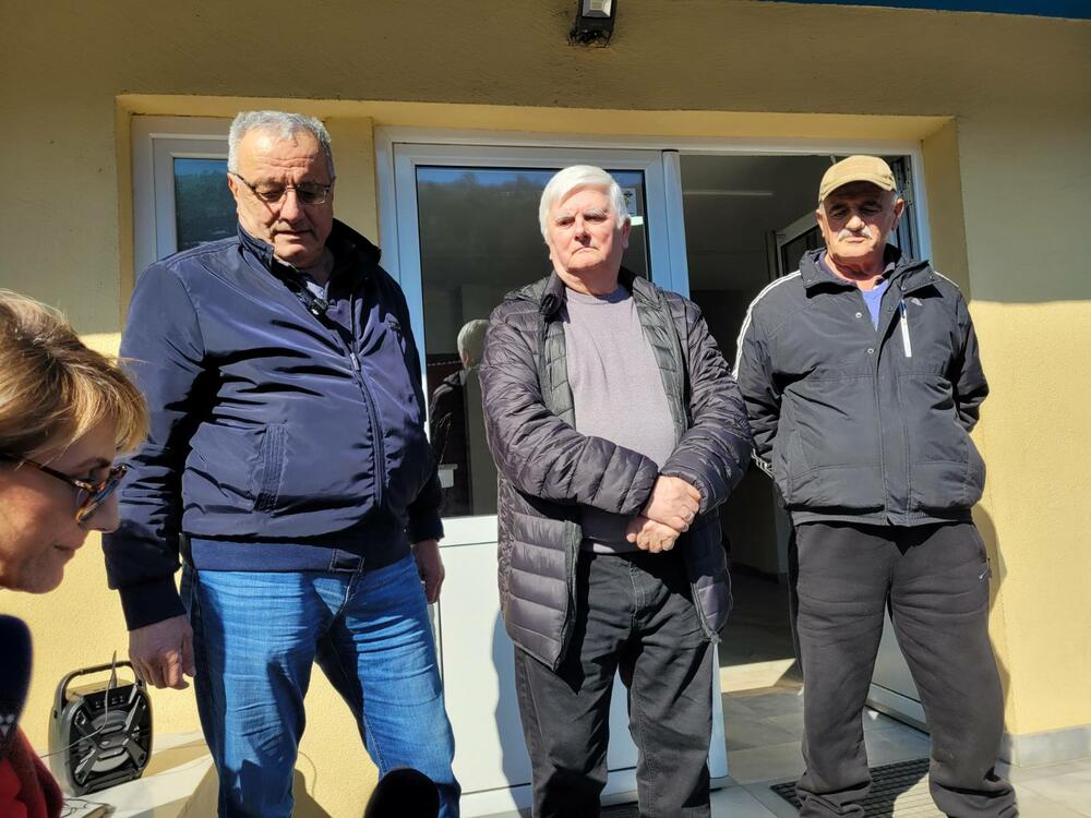 <p>Predsjednik Pokreta penzionera Bijlo Polje Ivan Žunić je kazao da je nepravedno izjednačenje cijene za fizička i pravna lica</p>