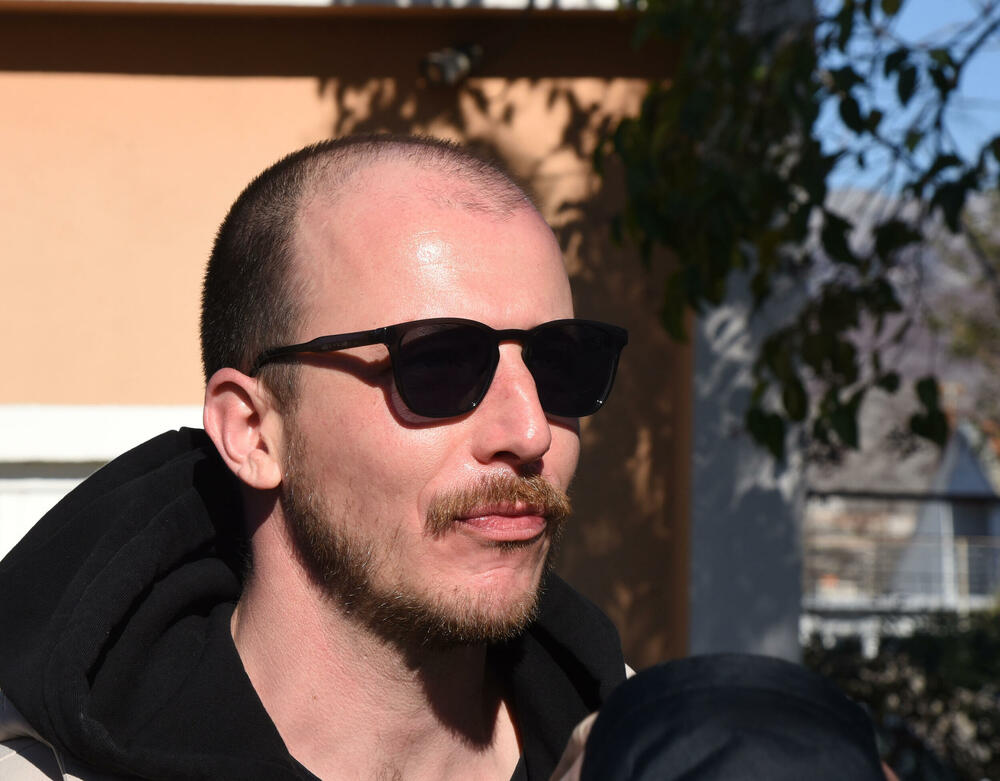 <p>Udruženje glumaca organizovalo posjetu skloništu na Vrelima, pozvali i druge da učine isto</p>