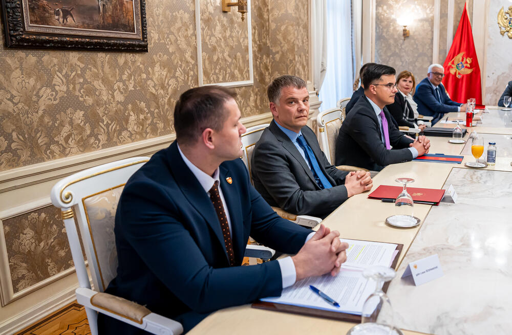 Savjet za odbranu i bezbjednost