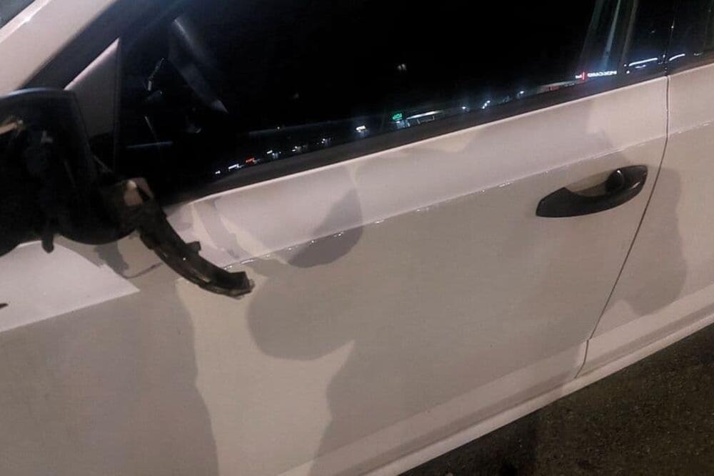 Oštećeno vozilo, Foto: Pobjeda