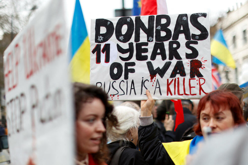 <p>Sjedinjene Američke Države (SAD) predložile su Generalnoj skupštini UN-a nacrt rezolucije u kojem se poziva na "brzo okončanje" sukoba u Ukrajini, ali se ne pominje poštovanje teritorijalnog integriteta te zemlje</p>