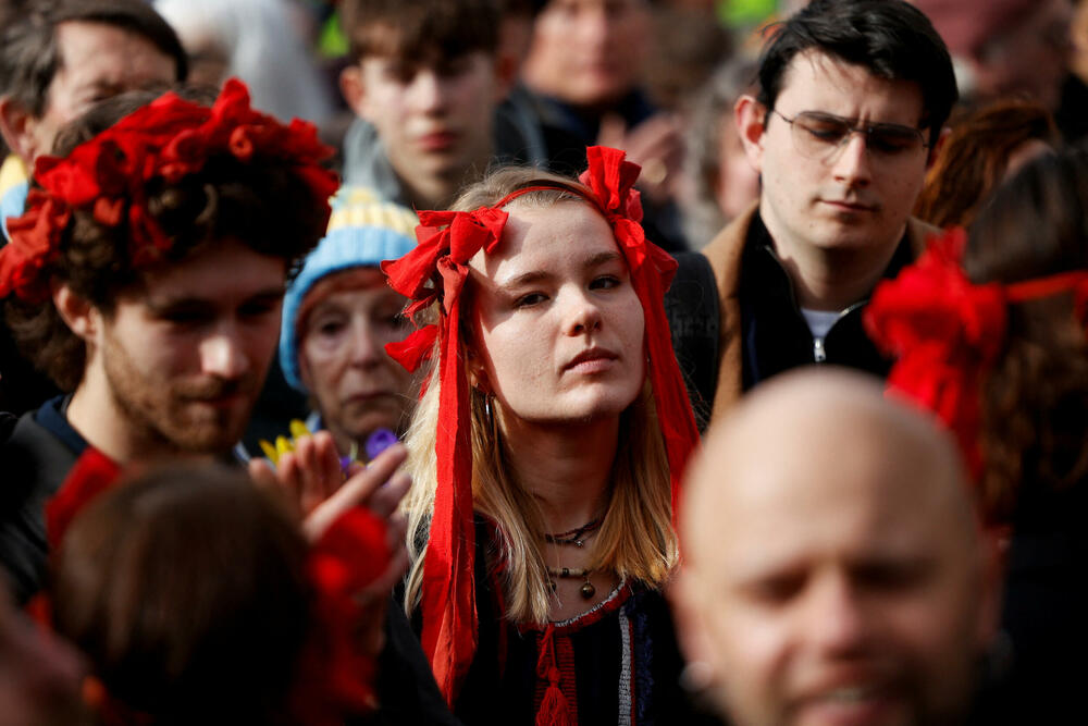 <p>Sjedinjene Američke Države (SAD) predložile su Generalnoj skupštini UN-a nacrt rezolucije u kojem se poziva na "brzo okončanje" sukoba u Ukrajini, ali se ne pominje poštovanje teritorijalnog integriteta te zemlje</p>