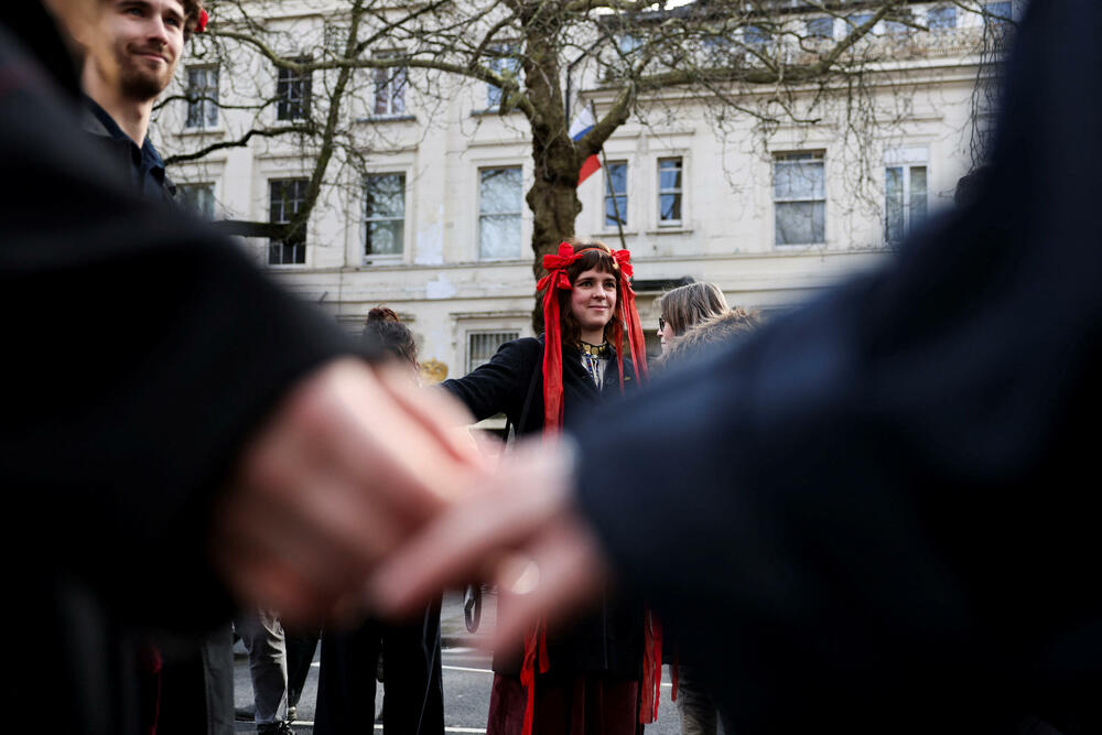 <p>Sjedinjene Američke Države (SAD) predložile su Generalnoj skupštini UN-a nacrt rezolucije u kojem se poziva na "brzo okončanje" sukoba u Ukrajini, ali se ne pominje poštovanje teritorijalnog integriteta te zemlje</p>