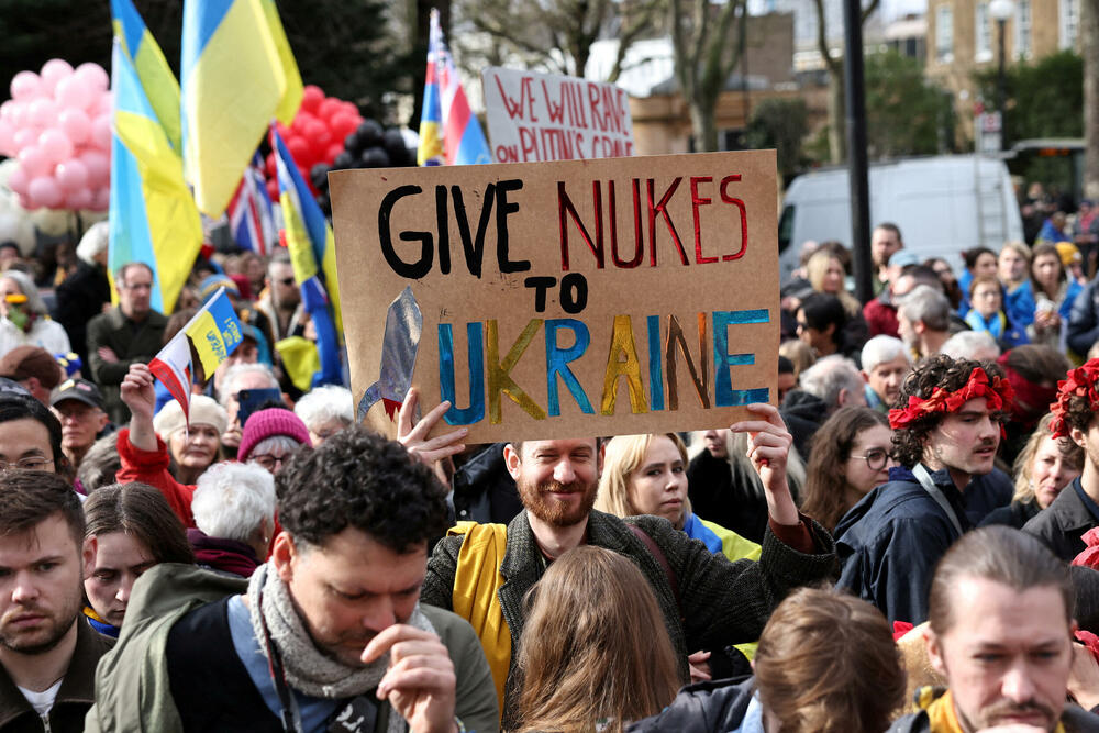 <p>Sjedinjene Američke Države (SAD) predložile su Generalnoj skupštini UN-a nacrt rezolucije u kojem se poziva na "brzo okončanje" sukoba u Ukrajini, ali se ne pominje poštovanje teritorijalnog integriteta te zemlje</p>