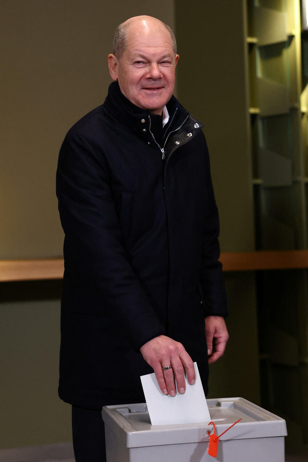 <p>Izlaznost na izborima bila 84 odsto. U Bundestag ulaze još Zeleni i Ljevica. BSW je na granici 4,9 ili 5 odsto. Liberali ispod cenzusa</p>