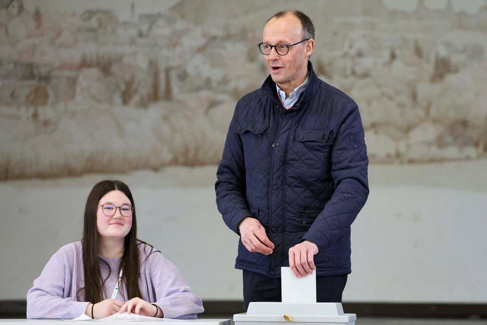 <p>Izlaznost na izborima bila 84 odsto. U Bundestag ulaze još Zeleni i Ljevica. BSW je na granici 4,9 ili 5 odsto. Liberali ispod cenzusa</p>