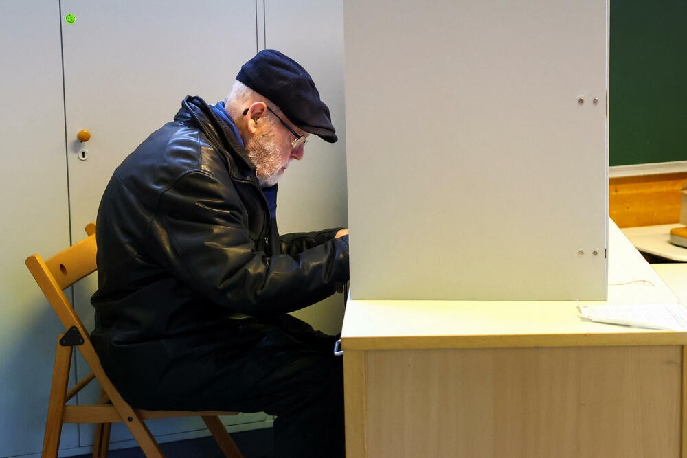 <p>Izlaznost na izborima bila 84 odsto. U Bundestag ulaze još Zeleni i Ljevica. BSW je na granici 4,9 ili 5 odsto. Liberali ispod cenzusa</p>