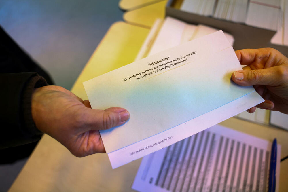 <p>Izlaznost na izborima bila 84 odsto. U Bundestag ulaze još Zeleni i Ljevica. BSW je na granici 4,9 ili 5 odsto. Liberali ispod cenzusa</p>