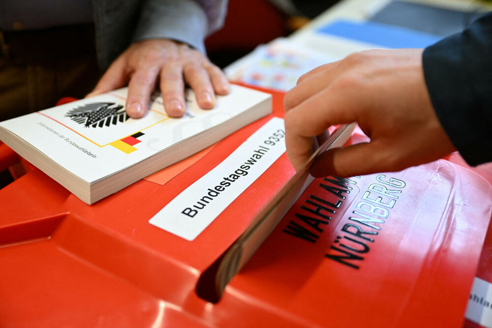 <p>Izlaznost na izborima bila 84 odsto. U Bundestag ulaze još Zeleni i Ljevica. BSW je na granici 4,9 ili 5 odsto. Liberali ispod cenzusa</p>