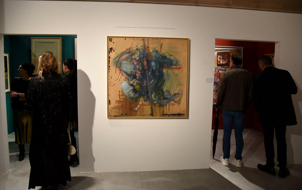 <p>Izložba djela Miodraga Dada Đurića otvorena je večeras u Crnogorskoj akademiji nauka i umjetnosti, u saradnji sa Fondacijom "Luča Artis". Upućena inicijativa da predstavljena kolekcija Novice Jovovića postane javno dobro, što je pozdravio i predsjednik Crne Gore, Jakov Milatović</p>