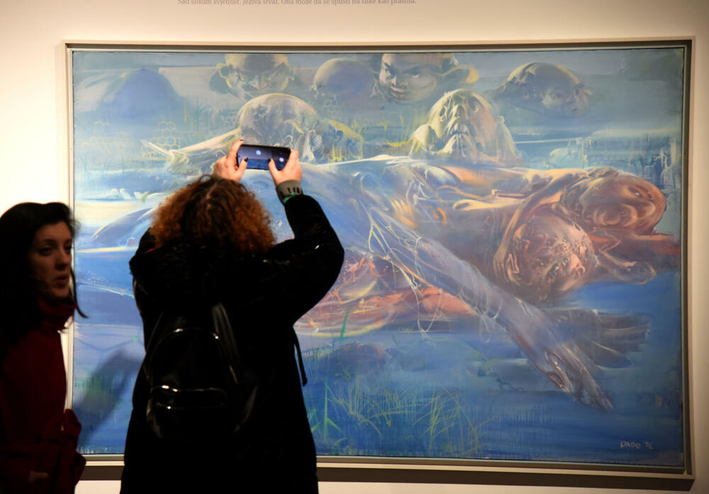 <p>Izložba djela Miodraga Dada Đurića otvorena je večeras u Crnogorskoj akademiji nauka i umjetnosti, u saradnji sa Fondacijom "Luča Artis". Upućena inicijativa da predstavljena kolekcija Novice Jovovića postane javno dobro, što je pozdravio i predsjednik Crne Gore, Jakov Milatović</p>