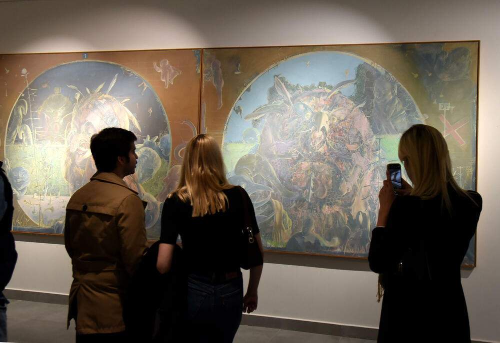 <p>Izložba djela Miodraga Dada Đurića otvorena je večeras u Crnogorskoj akademiji nauka i umjetnosti, u saradnji sa Fondacijom "Luča Artis". Upućena inicijativa da predstavljena kolekcija Novice Jovovića postane javno dobro, što je pozdravio i predsjednik Crne Gore, Jakov Milatović</p>