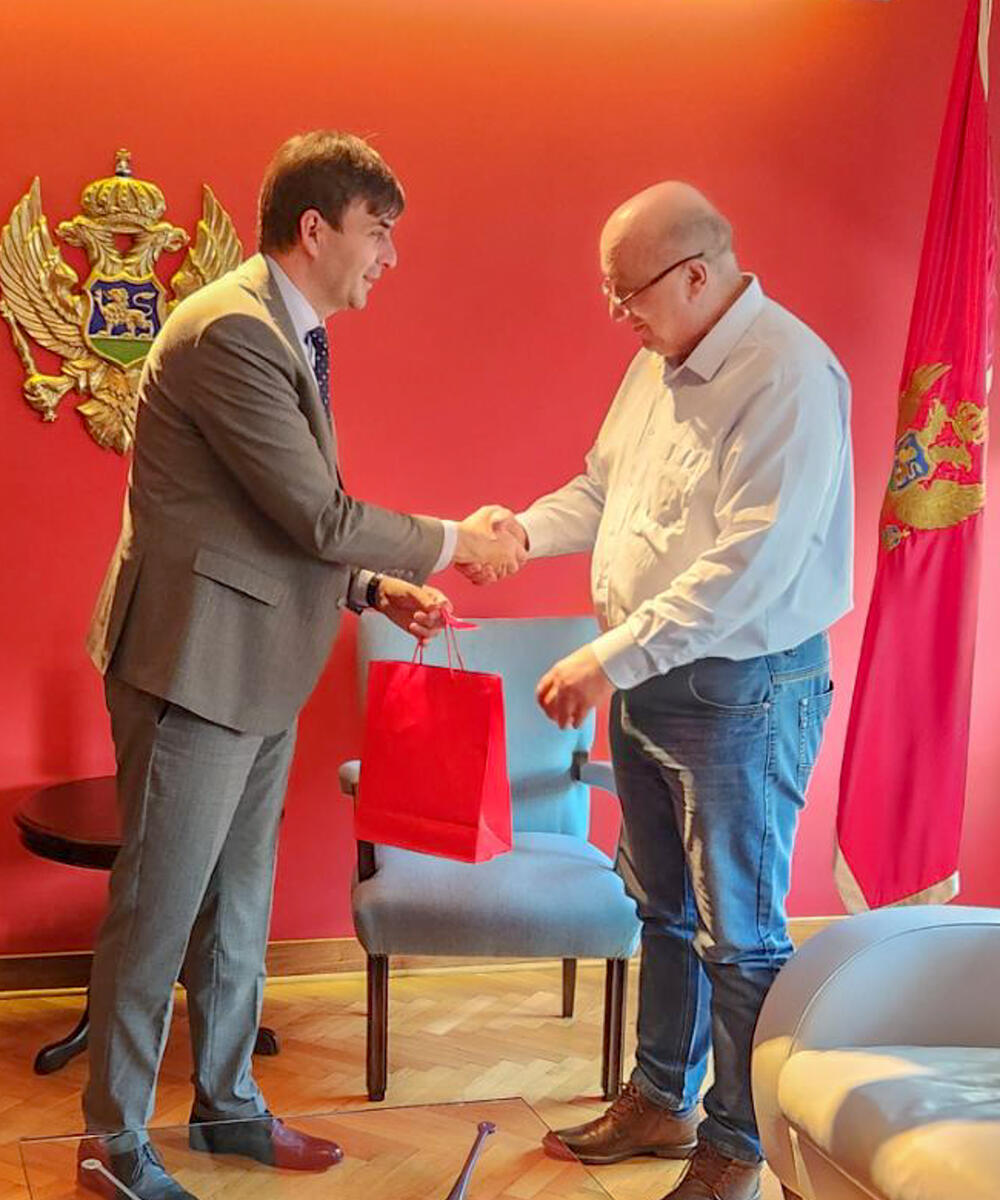 <p>Ministar dijaspore se sastao u Beogradu sa predstavnicima cnogorskih udruženja</p>
