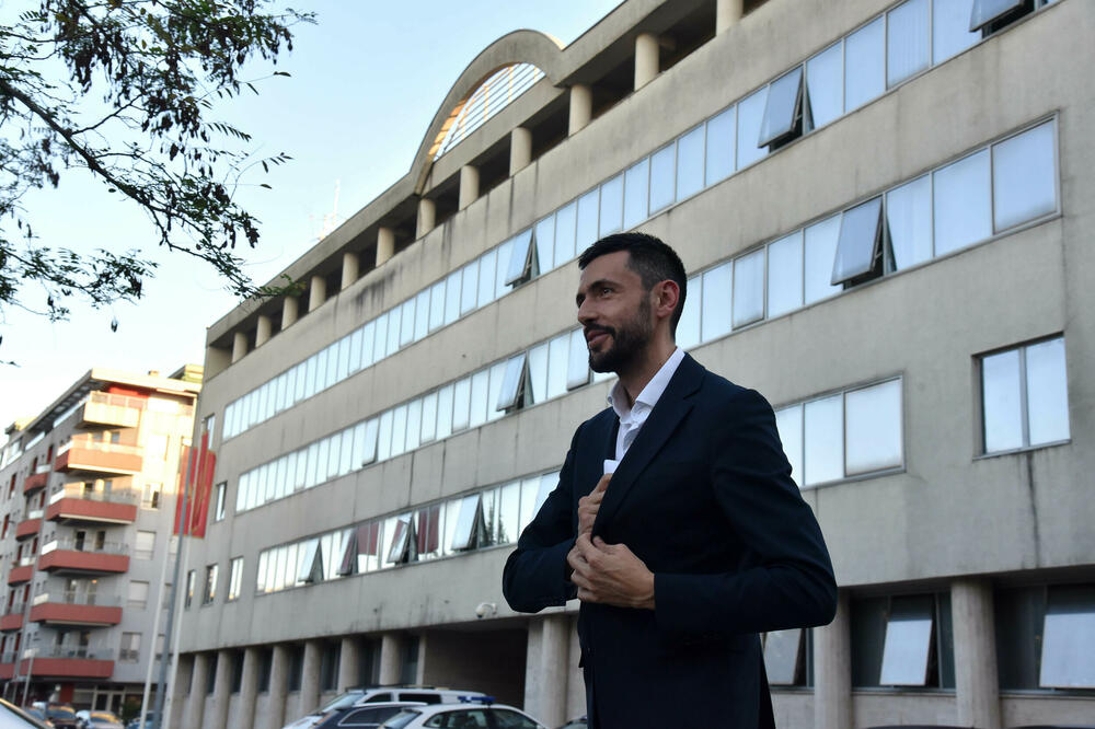 Dan uoči podgoričkih izbora predao spisak s 2.300 imena: Živković, Foto: BORIS PEJOVIC