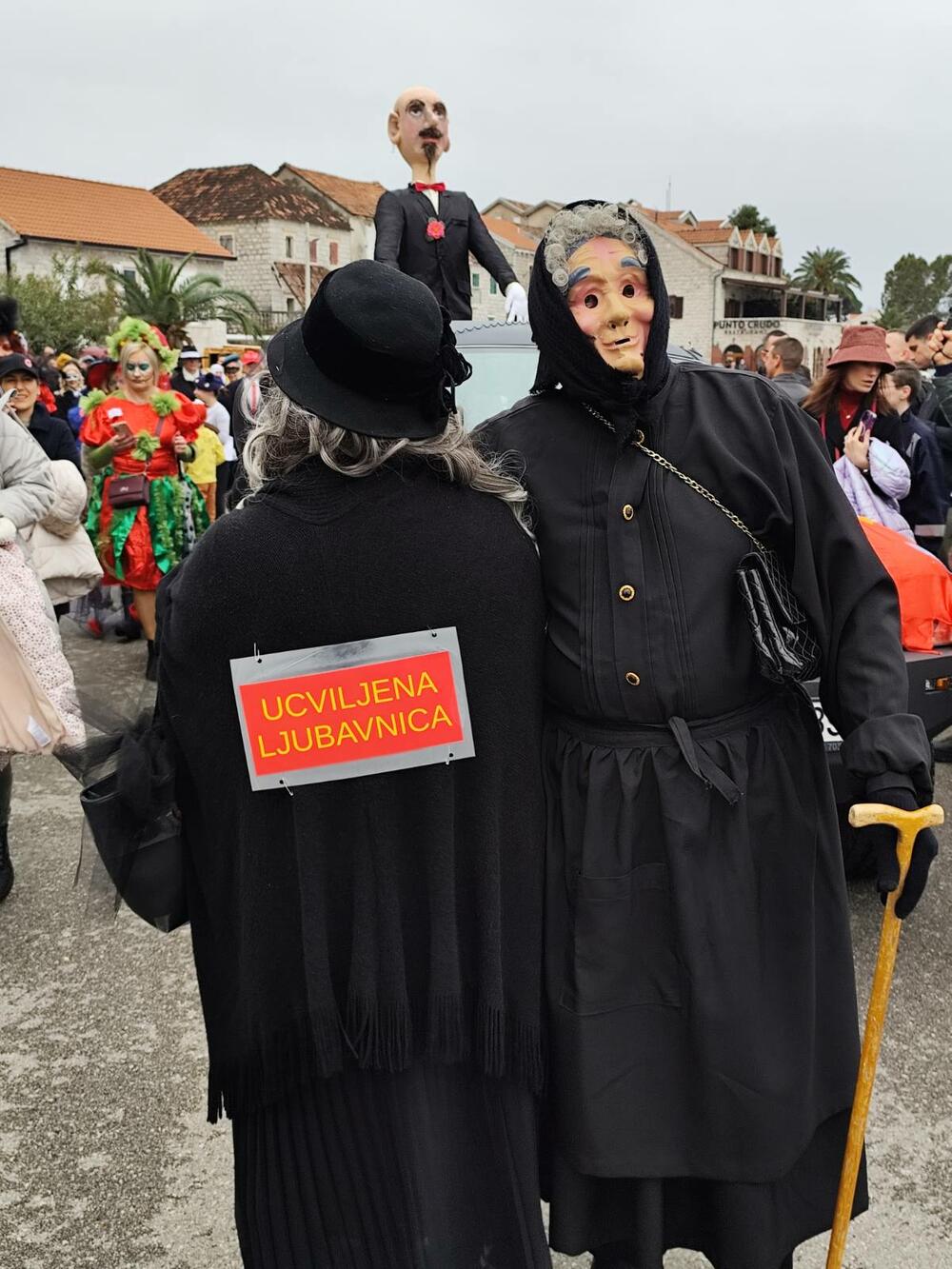 <p>U Lastvi kod Tivta održan tradicionalni karneval</p>