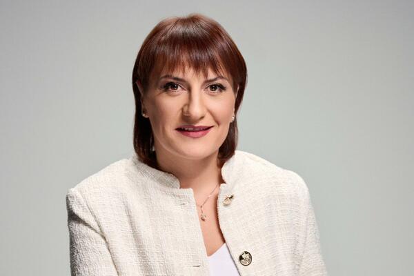 Vijesti u pola 7: Vlada naredila uklanjanje bašti sa Trga...