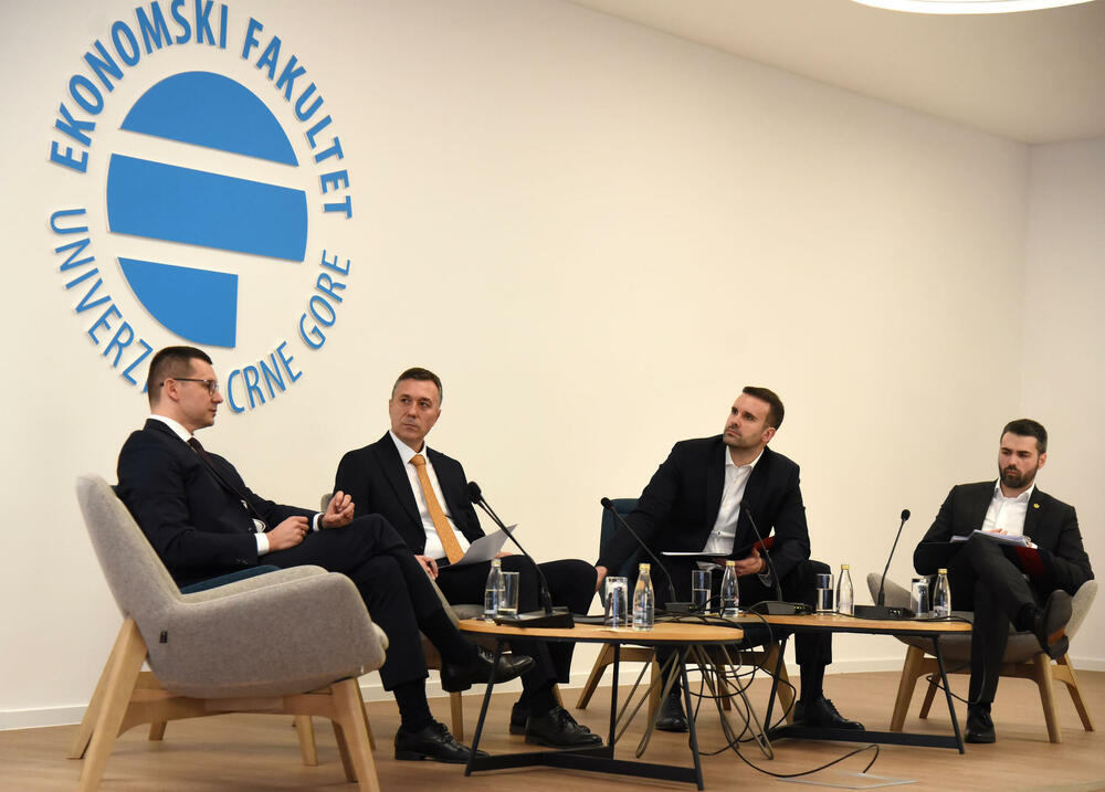 <p>"To je 80 hiljada radnih mjesta koja su legalizovana", objasnio je Spajić na panel diskusiji pod nazivom Analiza cijena i poslovanja trgovinskih lanaca u Crnoj Gori</p>