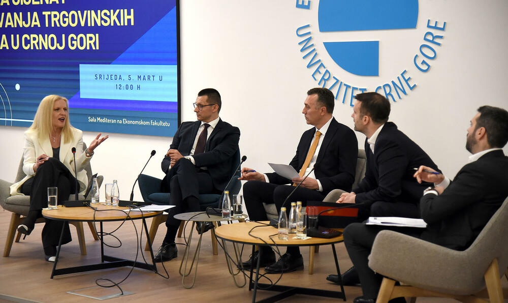 <p>"To je 80 hiljada radnih mjesta koja su legalizovana", objasnio je Spajić na panel diskusiji pod nazivom Analiza cijena i poslovanja trgovinskih lanaca u Crnoj Gori</p>