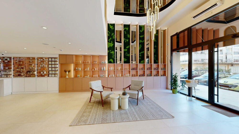 <p><em>Posjetite nas i otkrijte čistu ljepotu, bez kompromisa!</em></p>