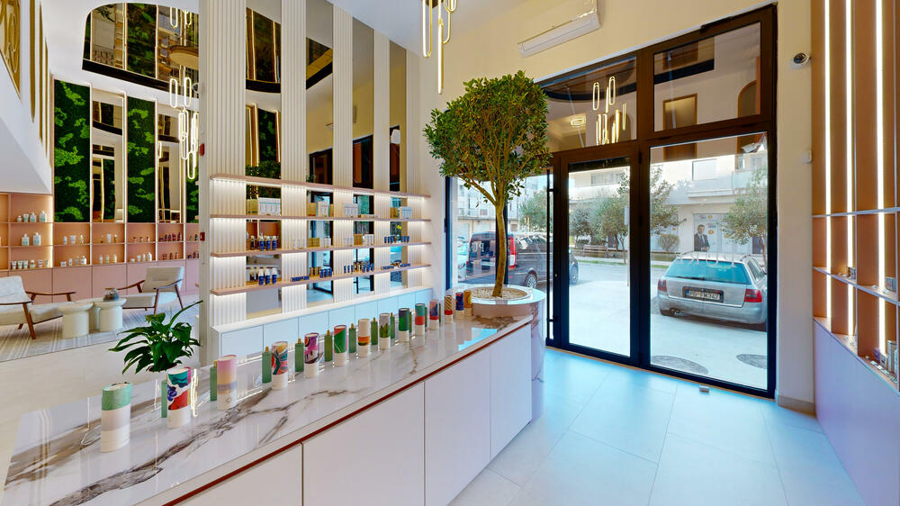 <p><em>Posjetite nas i otkrijte čistu ljepotu, bez kompromisa!</em></p>