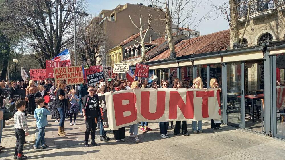 <p>Osmomartovski marš pod sloganom “Bunt” organizovao je CŽP</p>