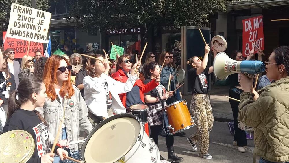 <p>Osmomartovski marš pod sloganom “Bunt” organizovao je CŽP</p>