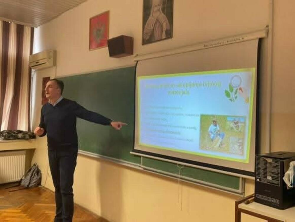 Pažnja i zainteresovanost učenika su se drastično promijenili: Vujović