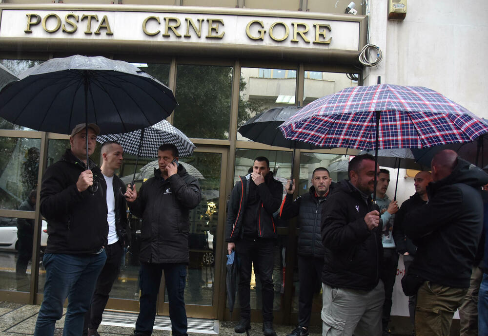 <p>Keković je kazao da je u dijelu Budve gdje je Marković poštar peticiju za njegov povratak na posao potpisalo 600 građana među kojima su i članovi porodice korisnice kojoj navodno nije isplaćena penzija</p>