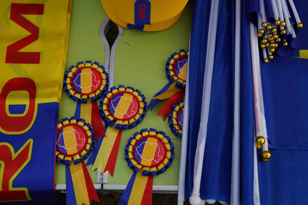 <p>Georgesku je zabranu kandidature u nedjelju ocijenio kao "direktan udarac u srce demokratije širom svijeta" i rekao: "Evropa je sada diktatura, Rumunija je pod tiranijom</p>