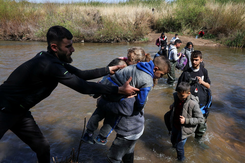 Sirijci bježe iz zemlje nakon masovnih ubistava, Foto: Reuters