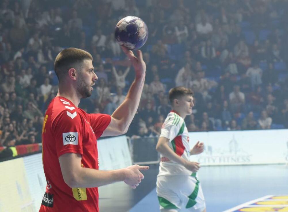 <p>Rukometaši Crne Gore u sjajnom ambijentu naše najveće dvorane poraženi od jedne od jačih ekipa Evrope</p>