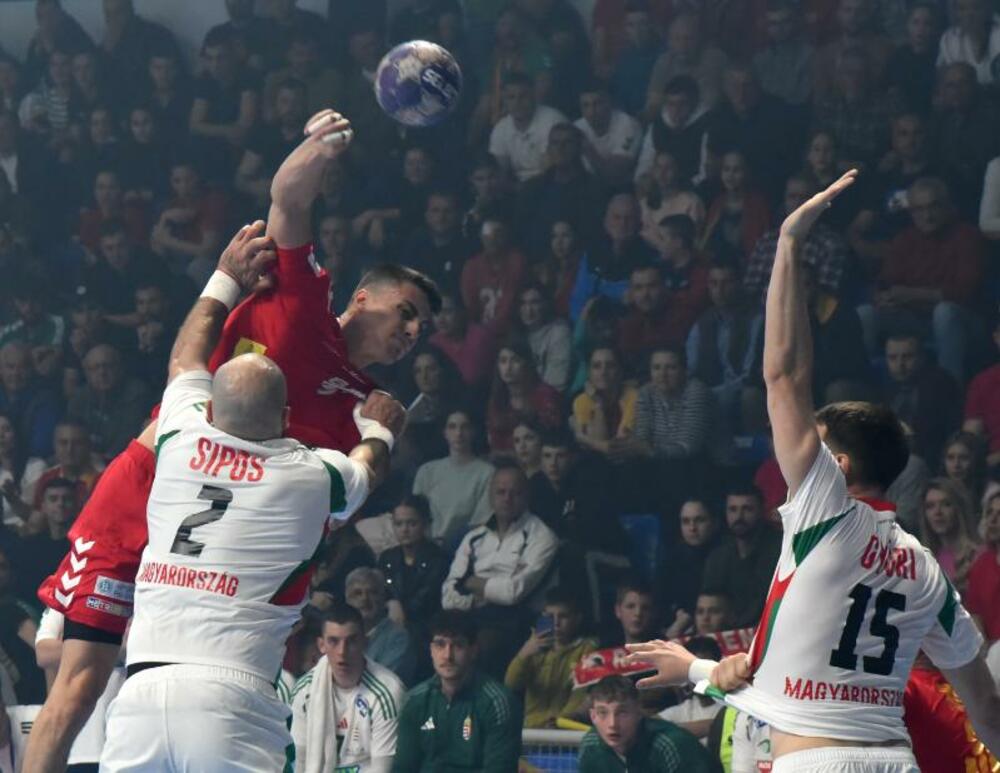 <p>Rukometaši Crne Gore u sjajnom ambijentu naše najveće dvorane poraženi od jedne od jačih ekipa Evrope</p>