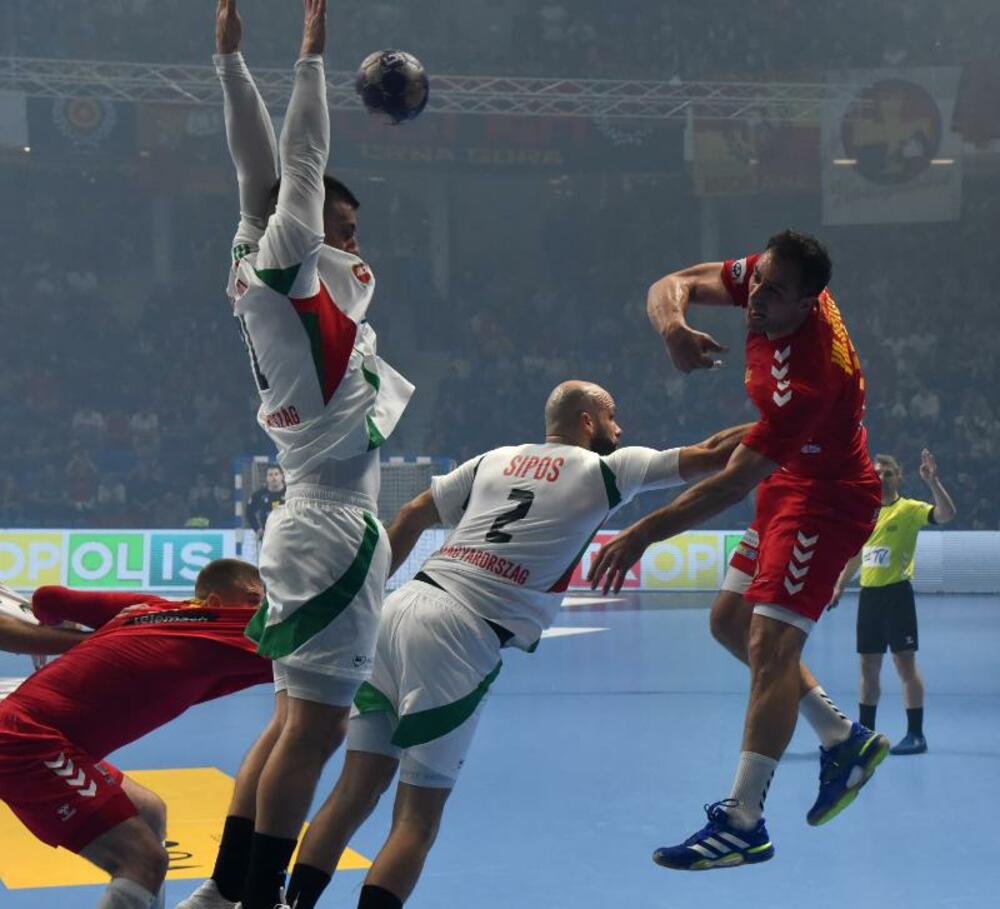 <p>Rukometaši Crne Gore u sjajnom ambijentu naše najveće dvorane poraženi od jedne od jačih ekipa Evrope</p>