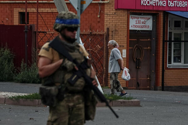 Sirski: Ukrajinske snage se povlače na druge položaje oblasti Kursk