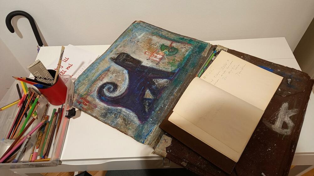 Bilježnica namijenjena posjetiocima izložbe