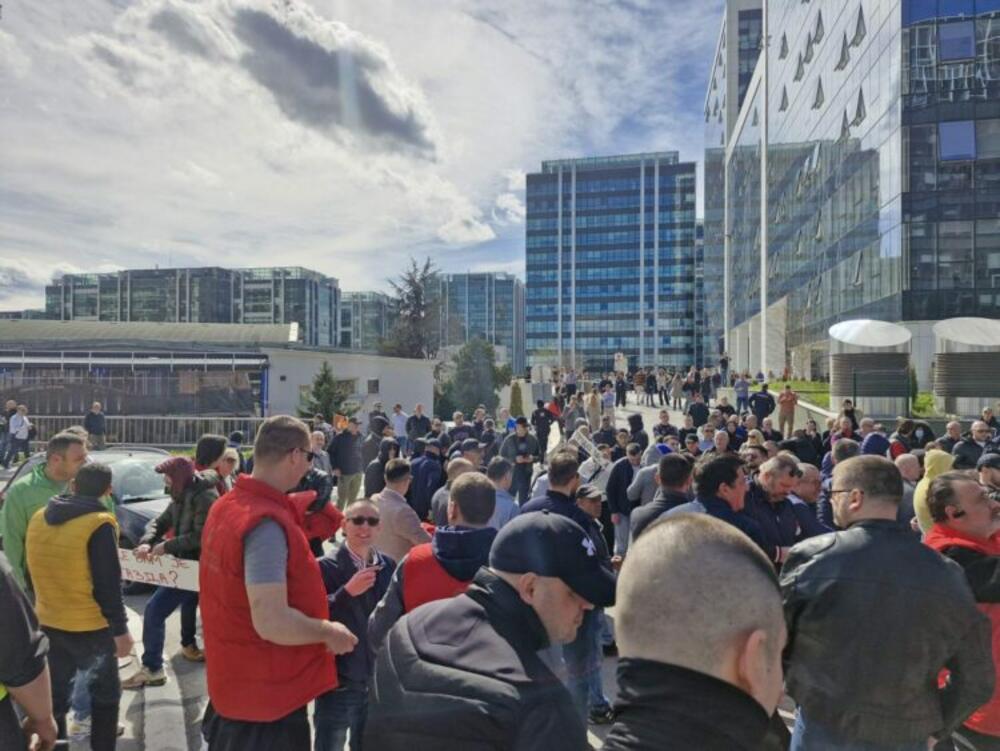 <p>"Ovo je autogol Aleksandra Vučića ili ko je smislio ovu akciju", rekao je programski direktor N1 Igor Božić</p>