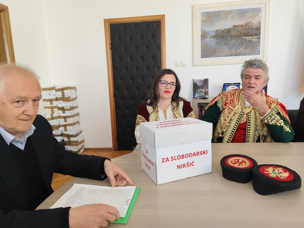 <p>Prema riječima Marković, imaju veliki cilj da unaprijede kulturu, da sport "vrate Nikšiću, da Nikšić grad privrede i grad radnog čovjeka ponovo bude što je nekada bio"</p>