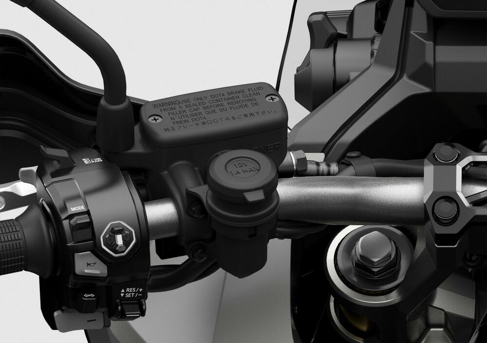 <p><strong>Novi X-ADV razbija kalup i podiže standard. Dijelom avanturistički motocikl, dijelom skuter, sa najboljim karakteristikama oba svijeta, to je vrhunski urbani istraživač.</strong></p>  <p> </p>