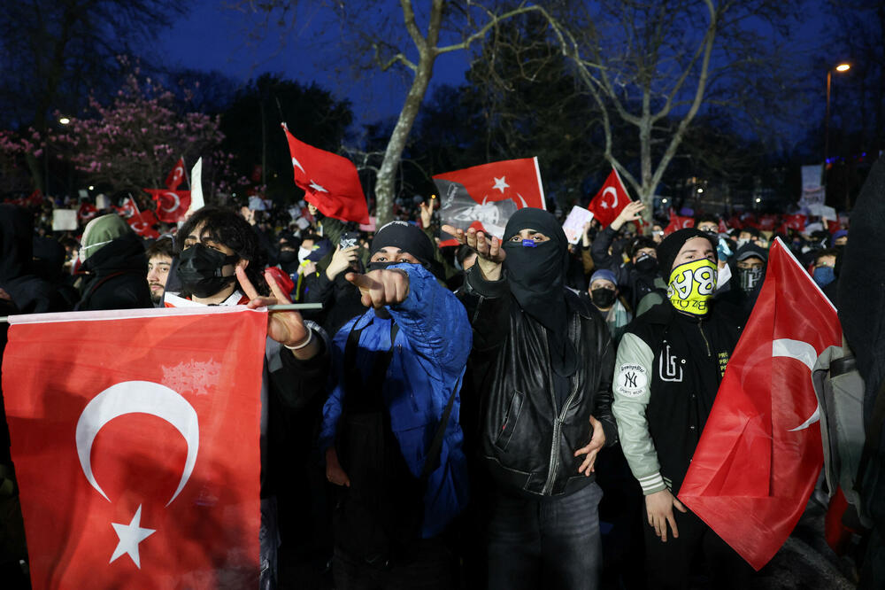 Sa protesta u Istanbulu zbog hapšenja Imamoglua, Foto: Reuters