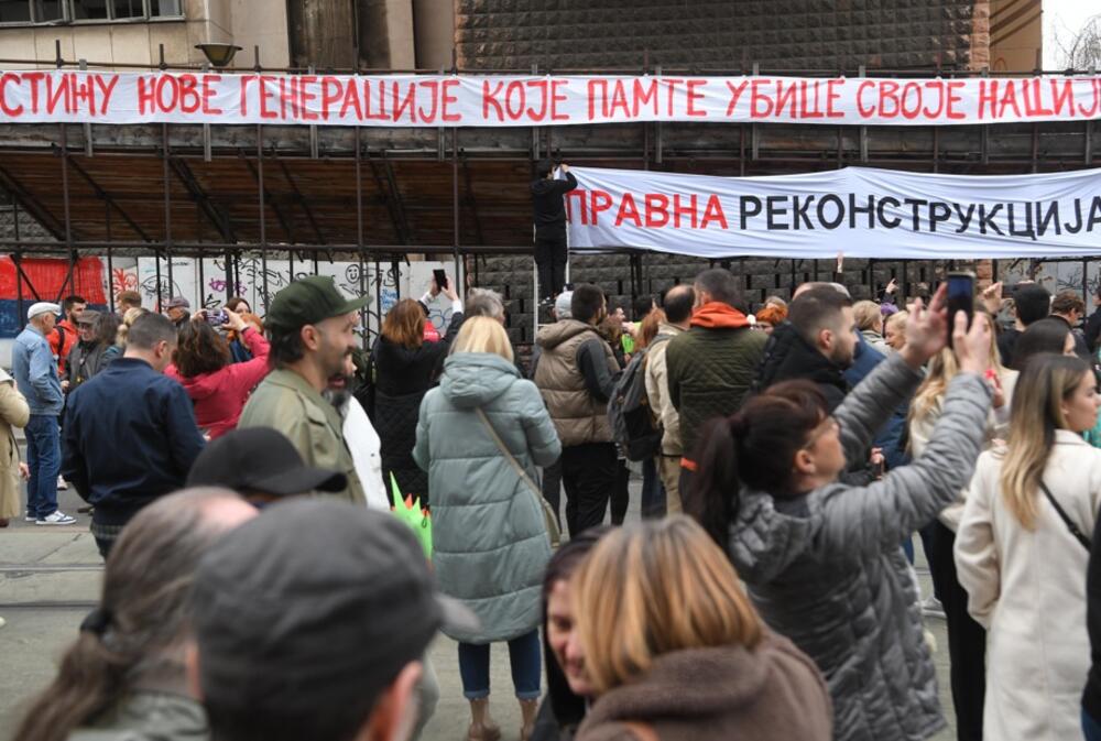 Beograd protest ispred Generalštaba