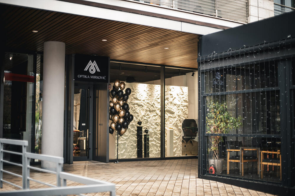 <p><em>Pozivamo sve posjetioce da dođu i otkriju jedinstvenu ponudu, kao i da iskoriste promotivnu akciju povodom otvaranja do -15% popusta na asortiman.</em></p>