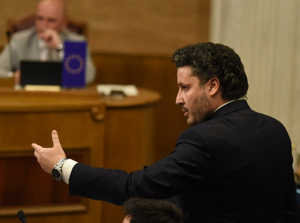 URA: Abazović prezentuje šemu firmi, institucija i pojedinaca...