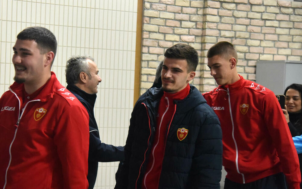 <p>Prva crnogorska fudbalska selekcija koja je izborila plasman na veliko takmičenje - osam najbolji u Evropi</p>