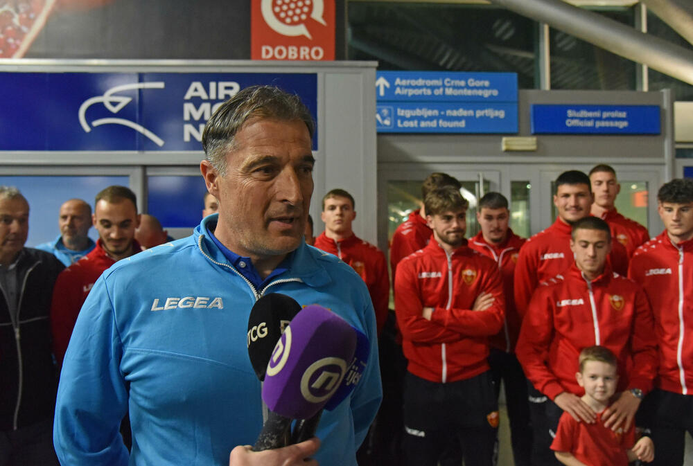 <p>Prva crnogorska fudbalska selekcija koja je izborila plasman na veliko takmičenje - osam najbolji u Evropi</p>